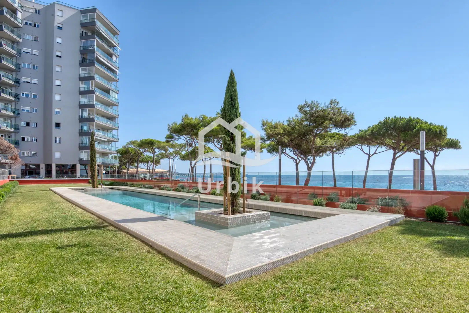 Piscina de Piso en venta en Castell d'Aro, Platja d'Aro i s'Agaró con Aire acondicionado, Jardín privado y Terraza