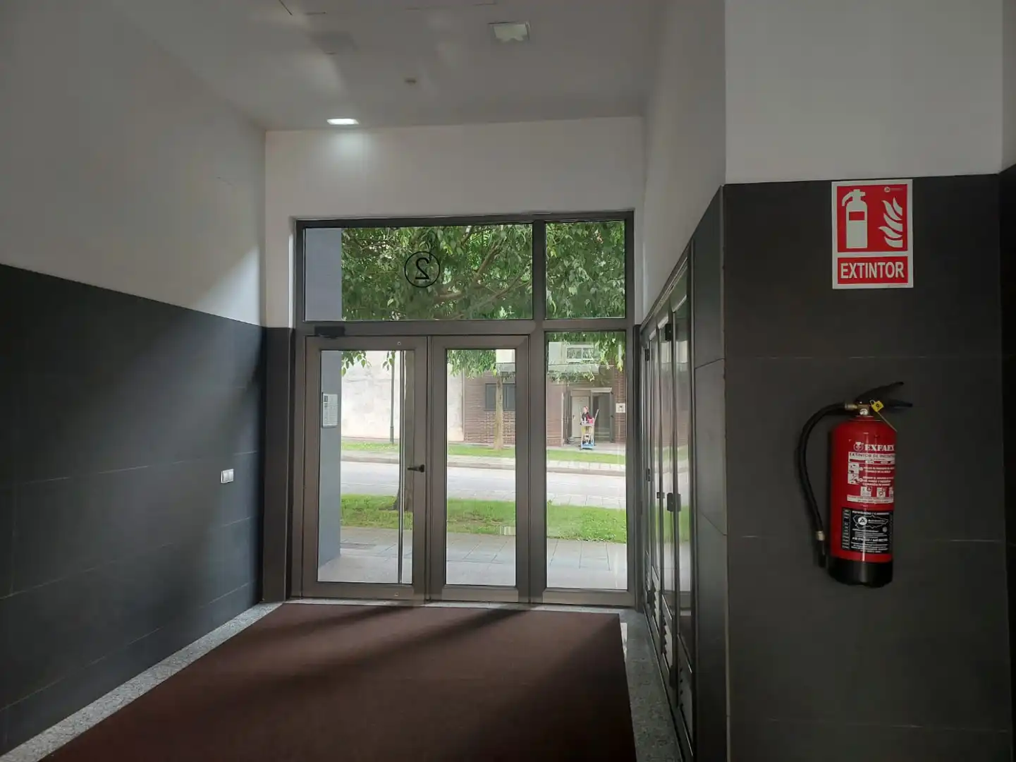 Piso de alquiler en Gijón  con Calefacción, Jardín privado y Parquet