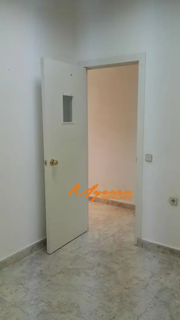 Local comercial en venda a Centro, imagen 3
