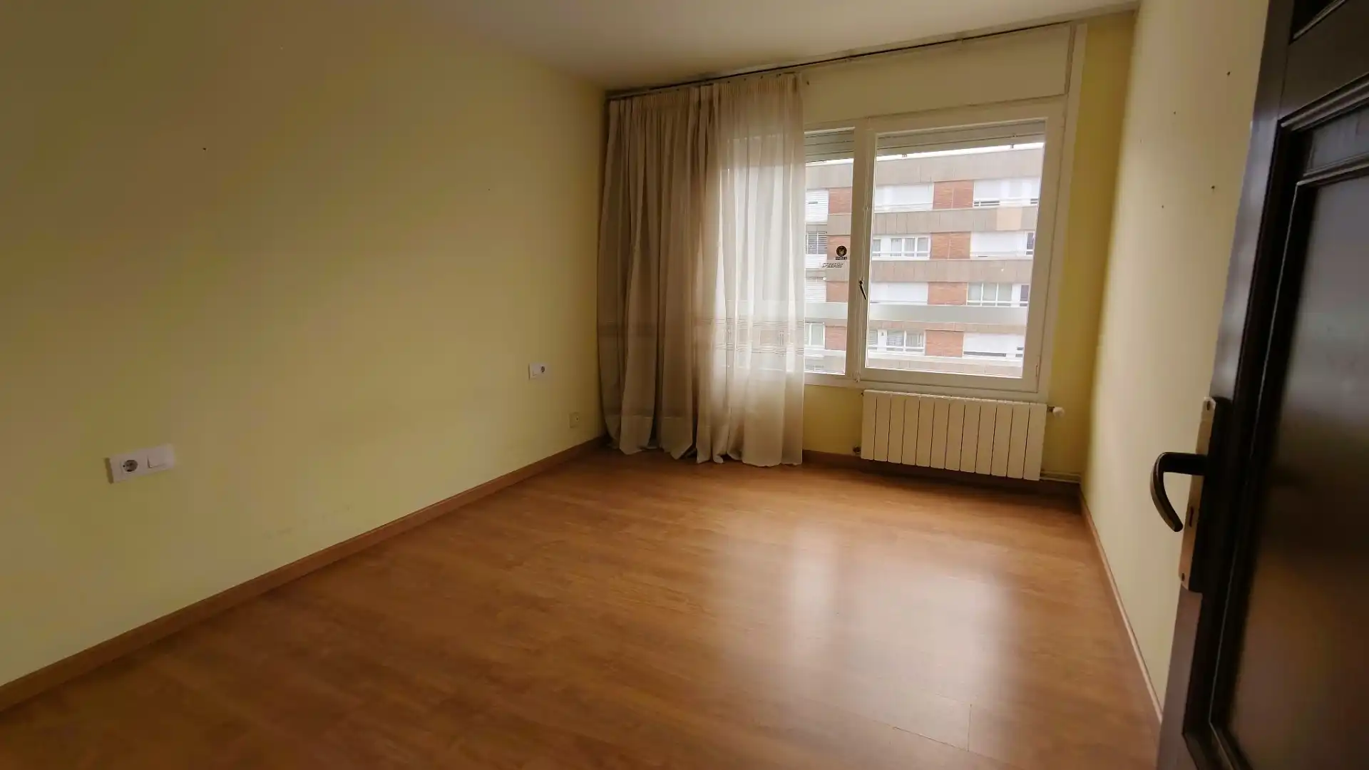 Habitación de Piso en venta en Barcelona con Calefacción, Parquet y Horno