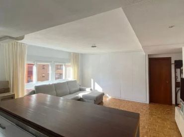 Piso con balcón en alquiler en El Pla del Real