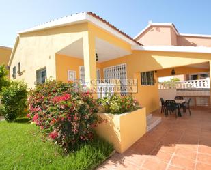 Exterior view of House or chalet for sale in Vinaròs  with Terrace and Swimming Pool