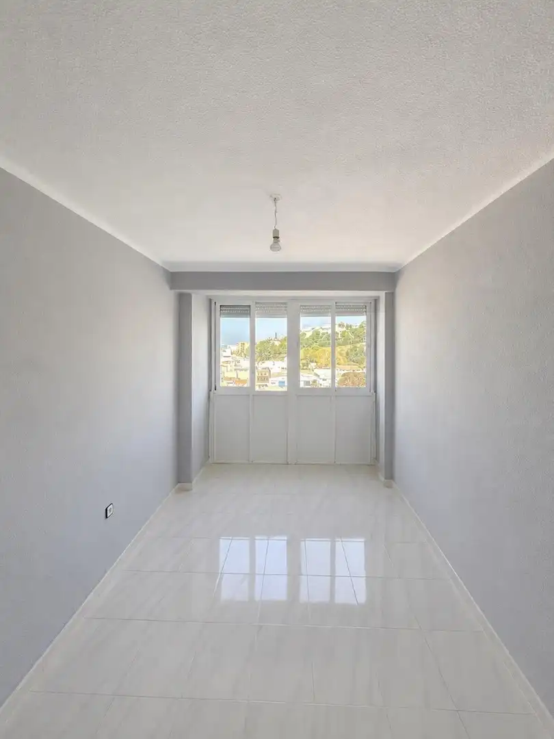 Habitación de Piso en venta en Málaga con Terraza y Balcón