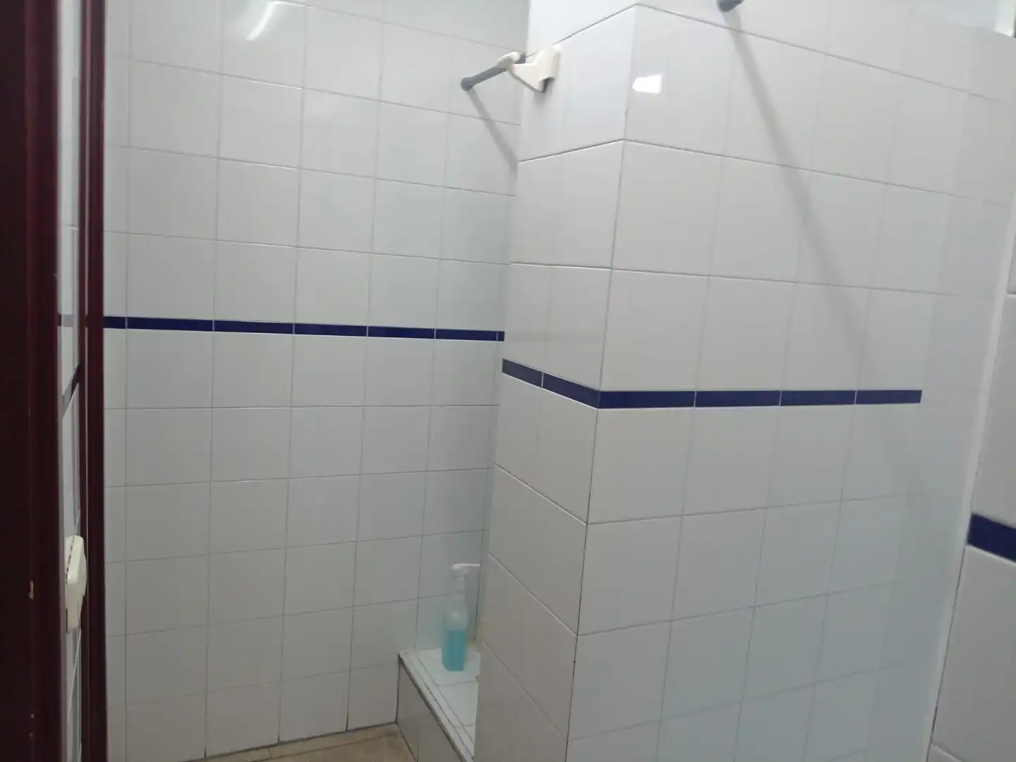 Badezimmer von Fabrikhallen zur Miete in Sabadell