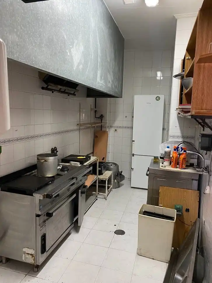 Cocina de Local en venta en Valladolid con Aire acondicionado y Amueblado