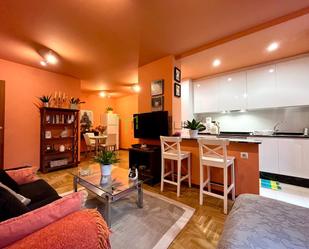 Living room of Apartment to rent in Santiago de Compostela   with Heating, Parquet flooring and Storage room