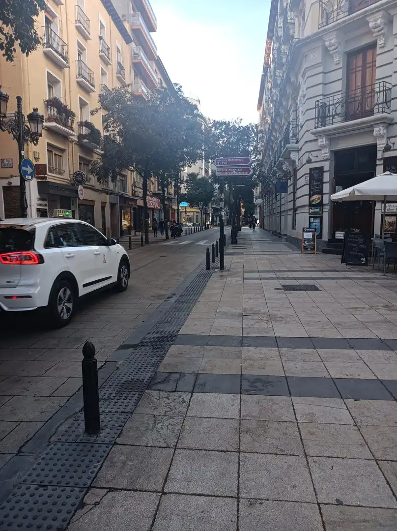 Vista exterior de Local en venta en Zaragoza