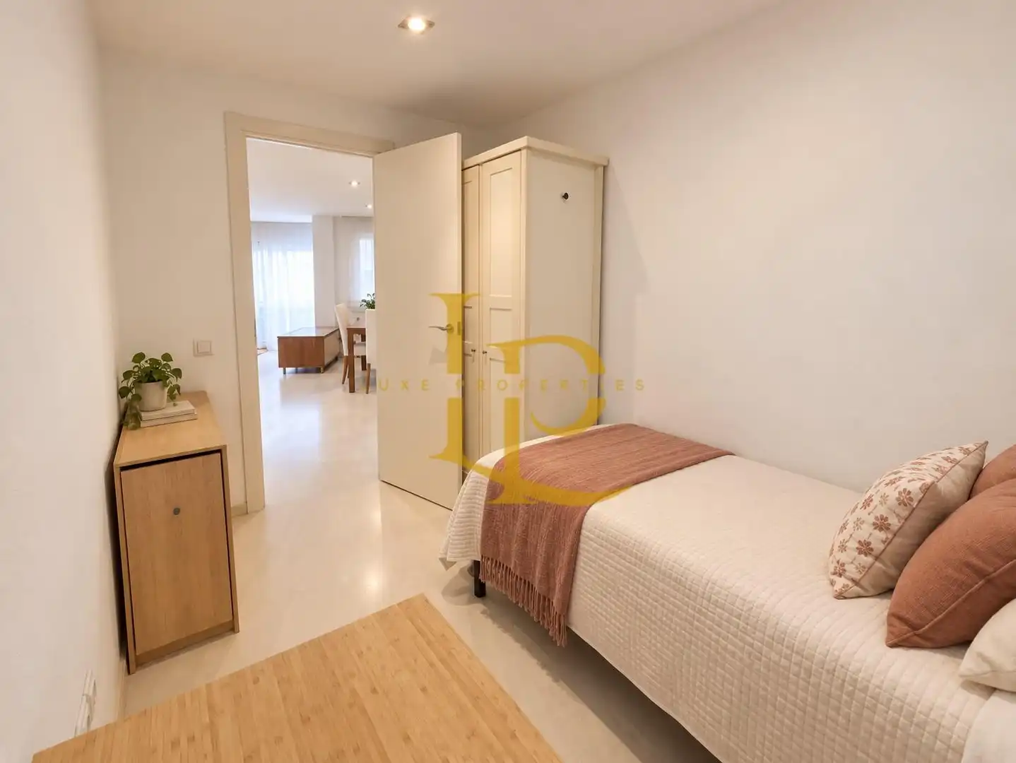 Bedroom of Flat for sale in Cerdanyola del Vallès  with Air Conditioner, Heating and Oven