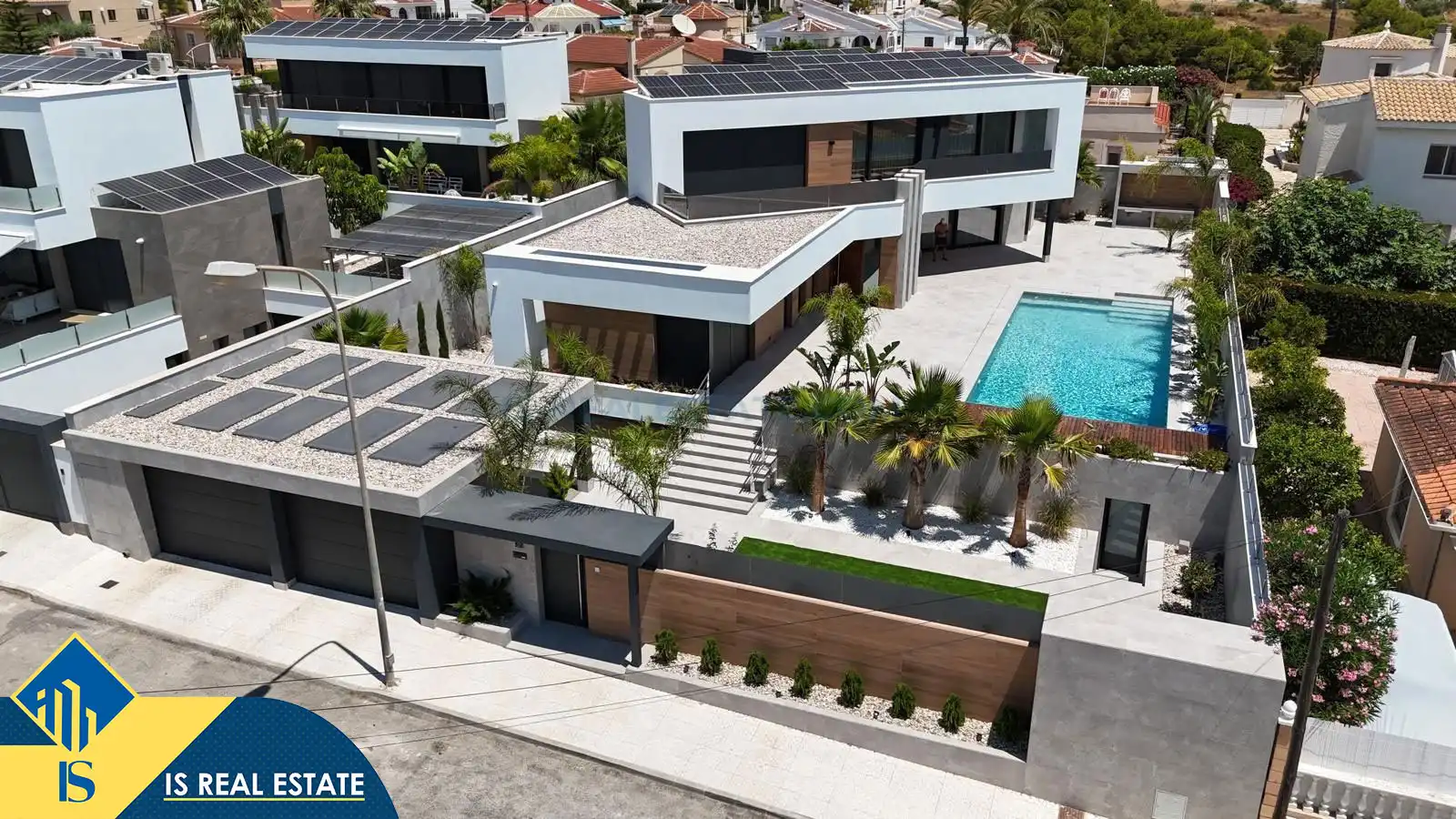 Detached house with pool for sale in Ciudad Quesada