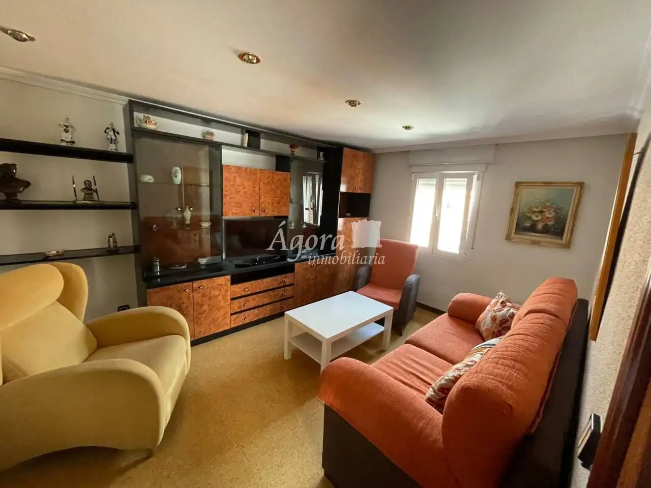 Sala de estar de Piso en venta en Valladolid con Calefacción y Amueblado