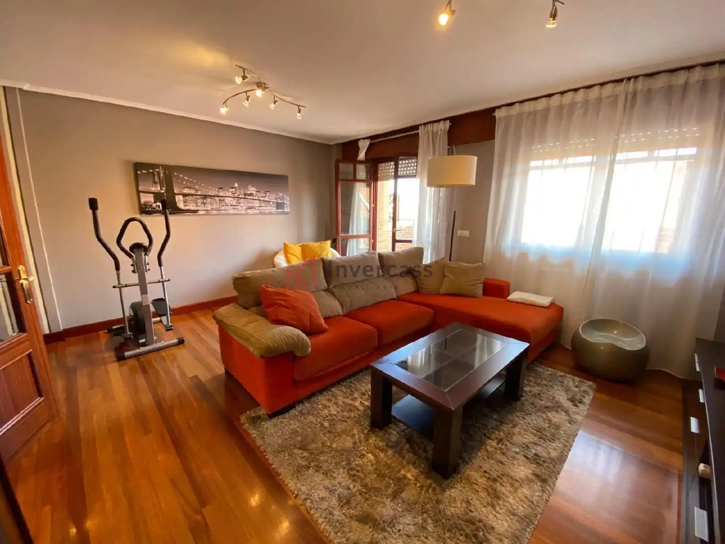 Sala de estar de Casa adosada en venta en Castro-Urdiales