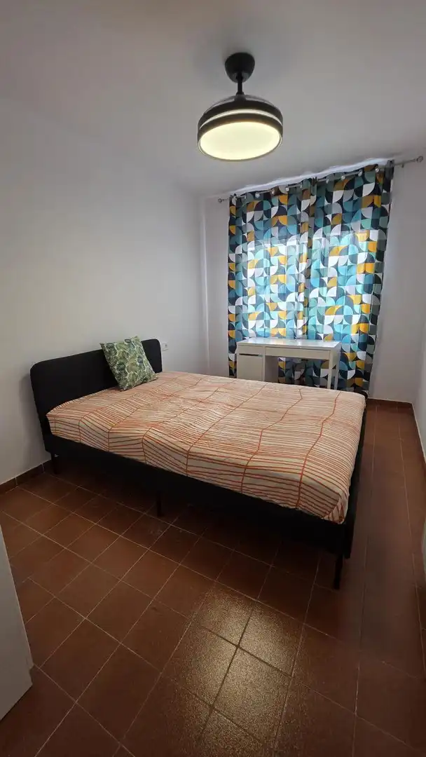 Habitación de Piso de alquiler en Terrassa con Calefacción, Amueblado y Balcón