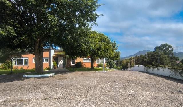 Casa-chalet en Venta en Barrio Cutios en Arce