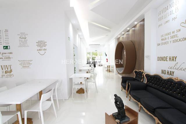 Local comercial en Alquiler en La Llotja - Born