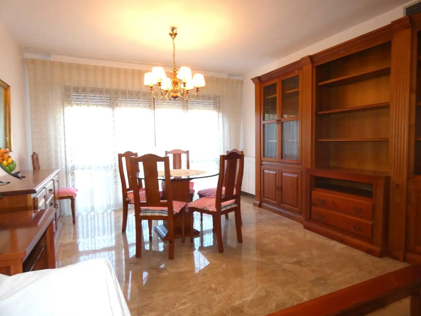 Comedor de Casa o chalet de alquiler en  Zaragoza Capital con Amueblado y Piscina comunitaria