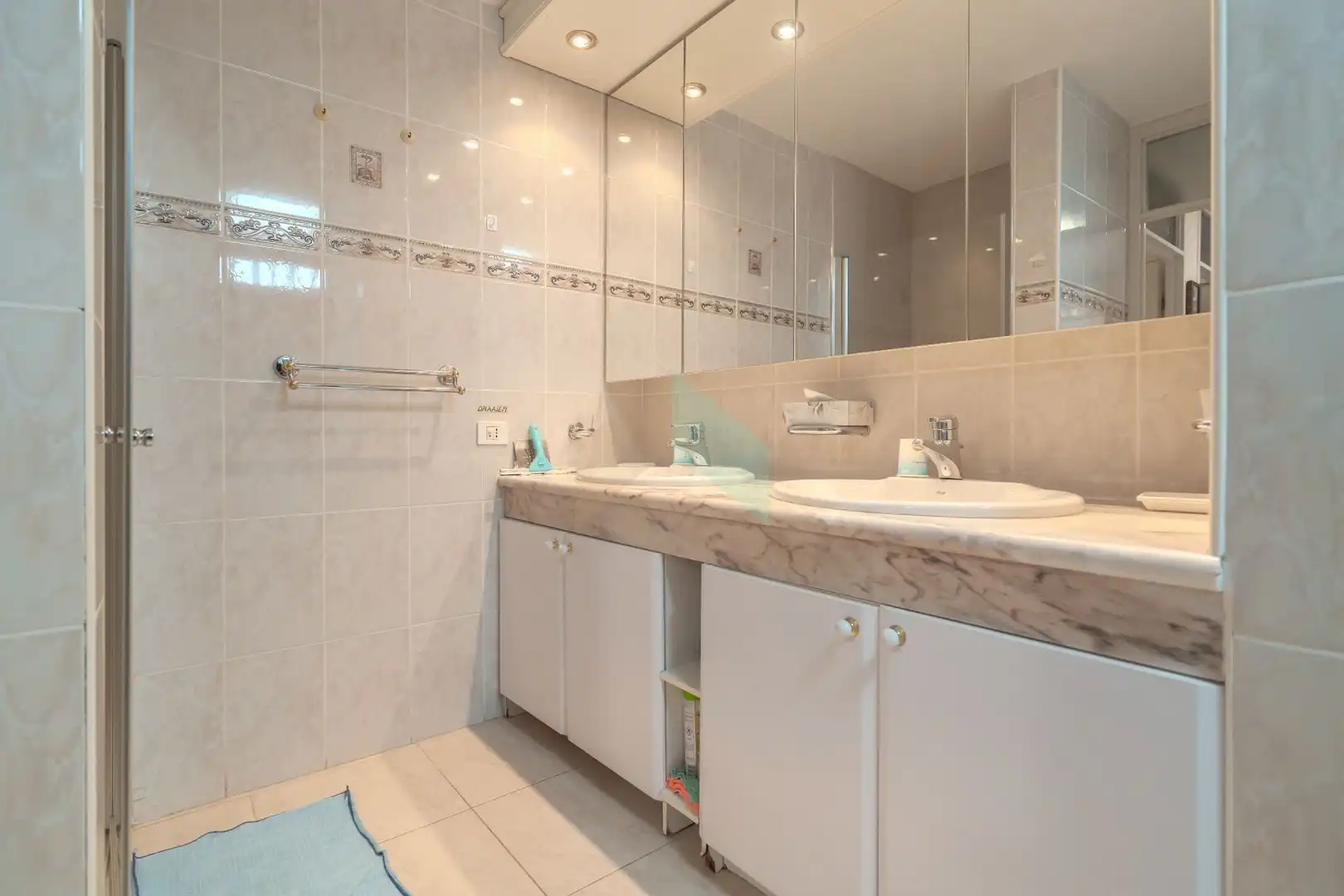 Bany de Apartament en venda en Arona amb Aire condicionat, Terrassa i Moblat