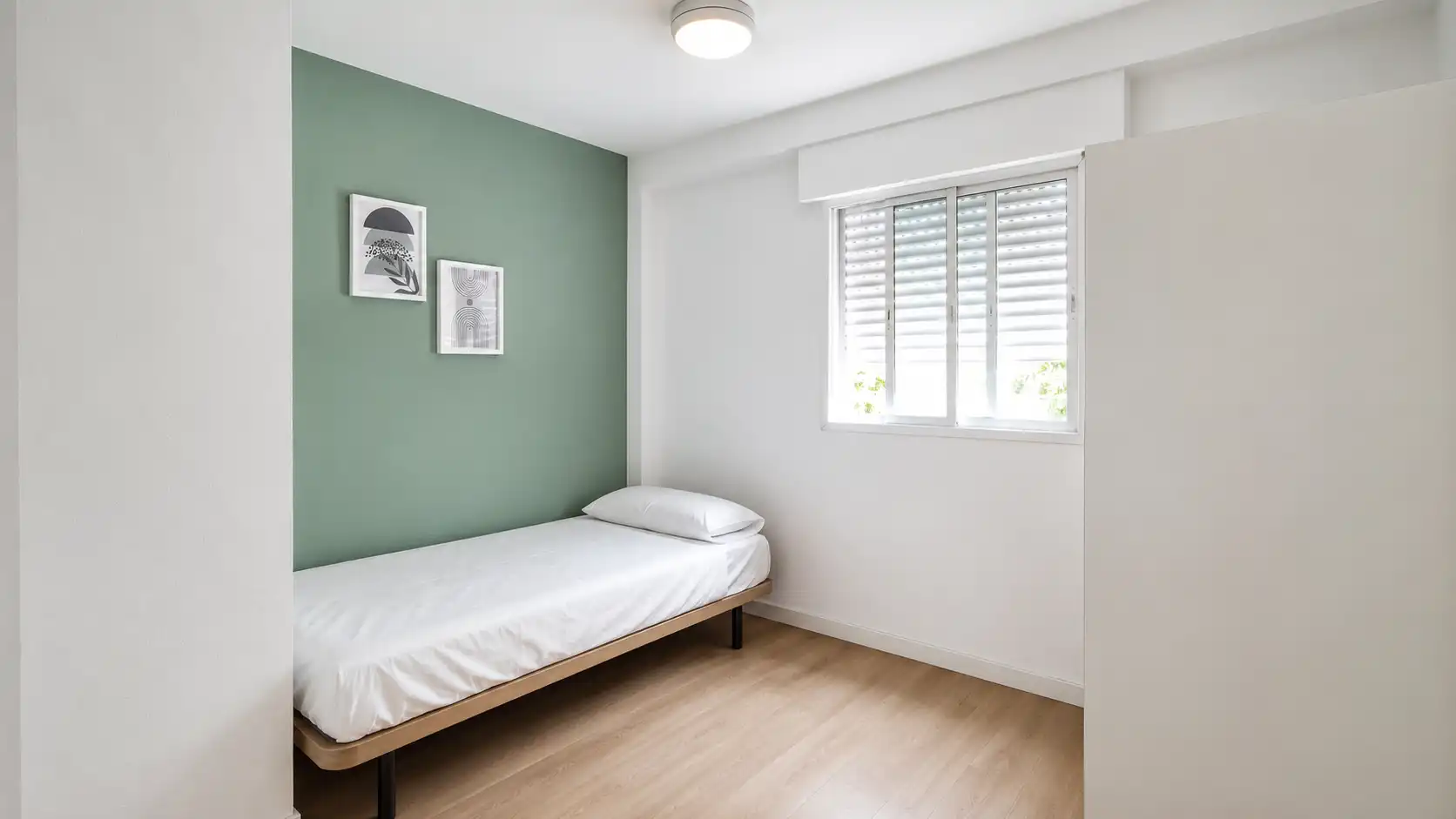 Bedroom of Flat for sale in Cuarte de Huerva  with Furnished