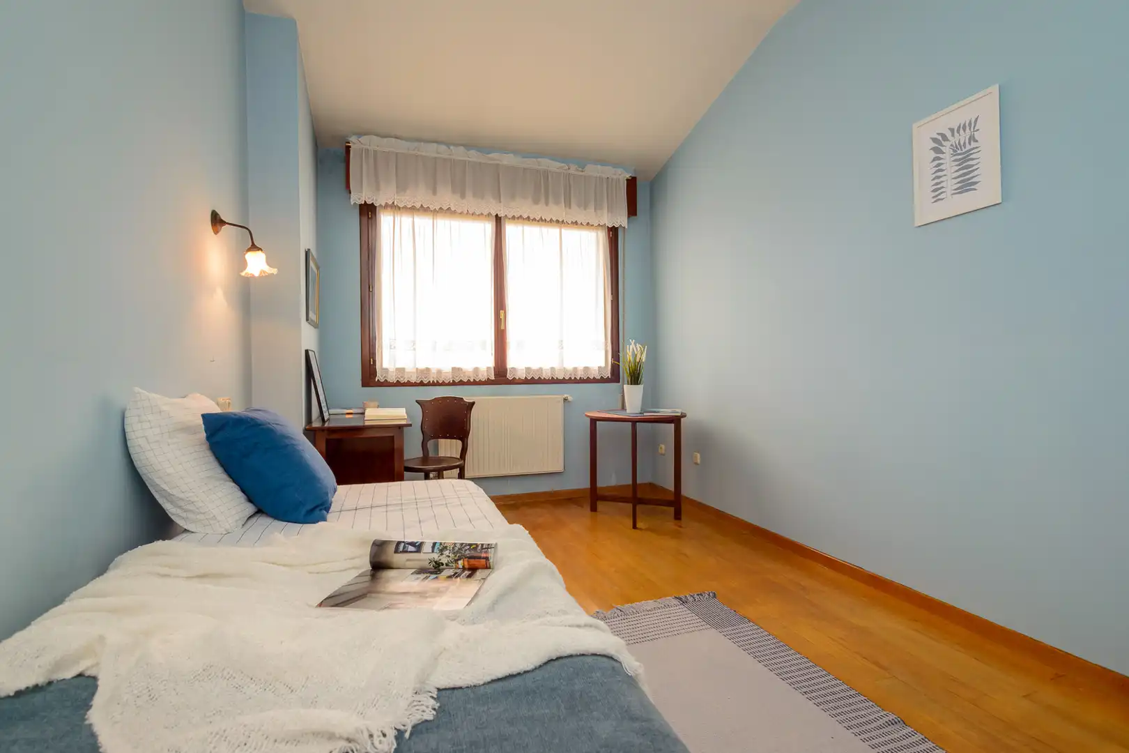 Habitación de Casa o chalet en venta en Oviedo  con Calefacción, Jardín privado y Parquet