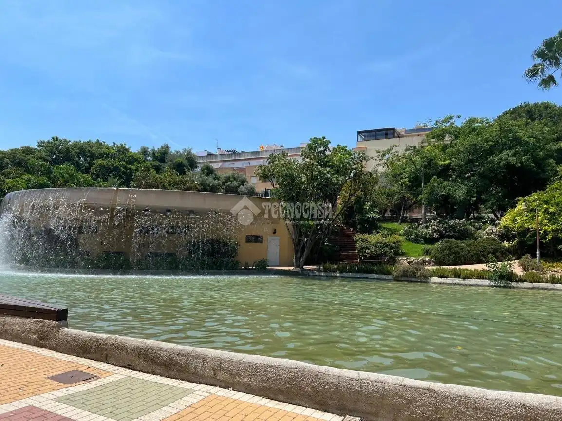 Vista exterior de Piso en venta en Estepona