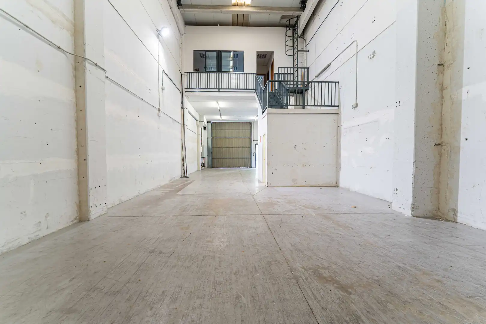 Nave industrial en venta en Arroyomolinos (Madrid)