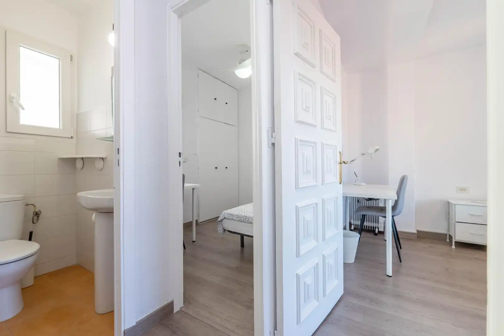 Bedroom of Flat for share in Ronda