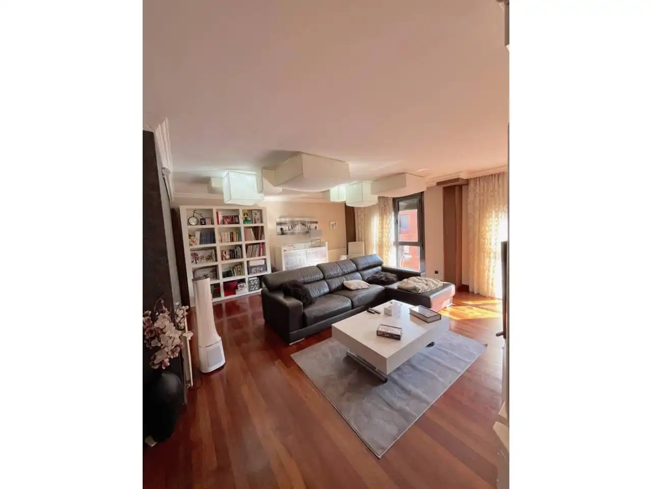 Sala d'estar de Dúplex en venda en Leioa amb Calefacció, Parquet i Terrassa