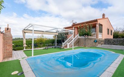 Piscina de Casa o xalet en venda en Hormigos amb Aire condicionat, Terrassa i Piscina