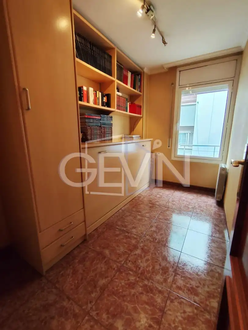 Habitación de Piso en venta en La Llagosta con Calefacción