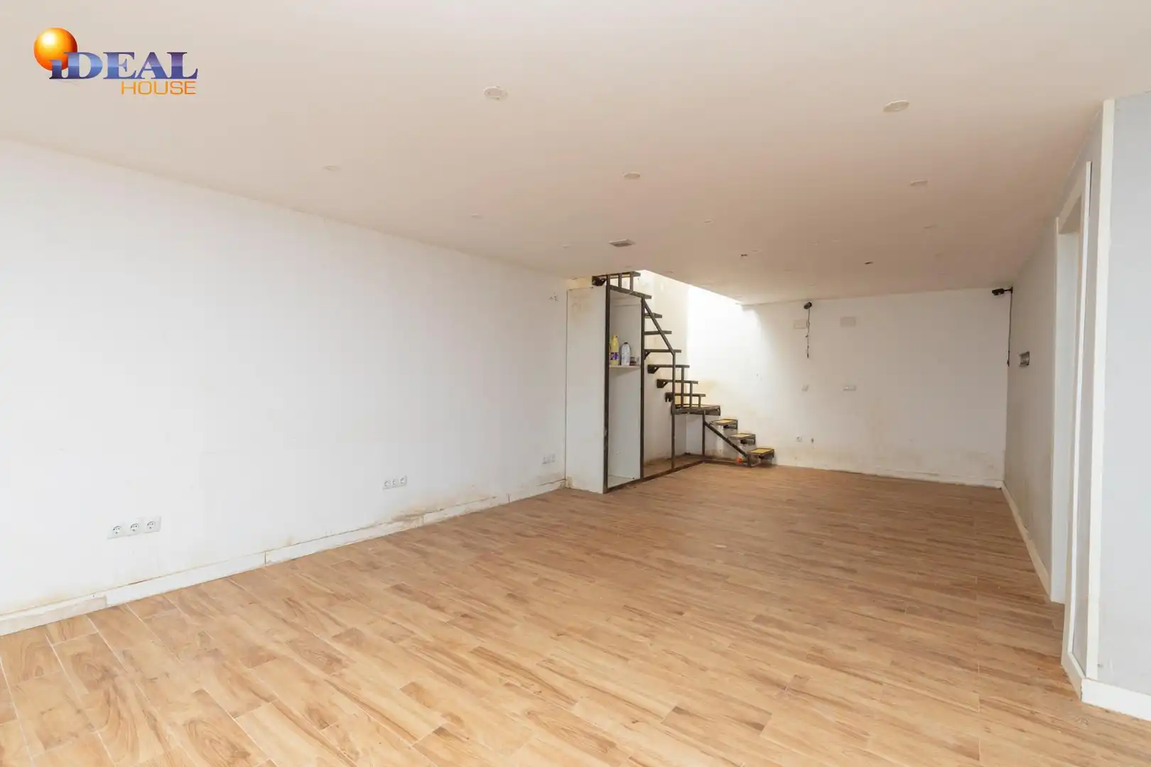 Detached house with terrace for sale in Calle Puntal de las Siete Lagunas 18, imagen 44