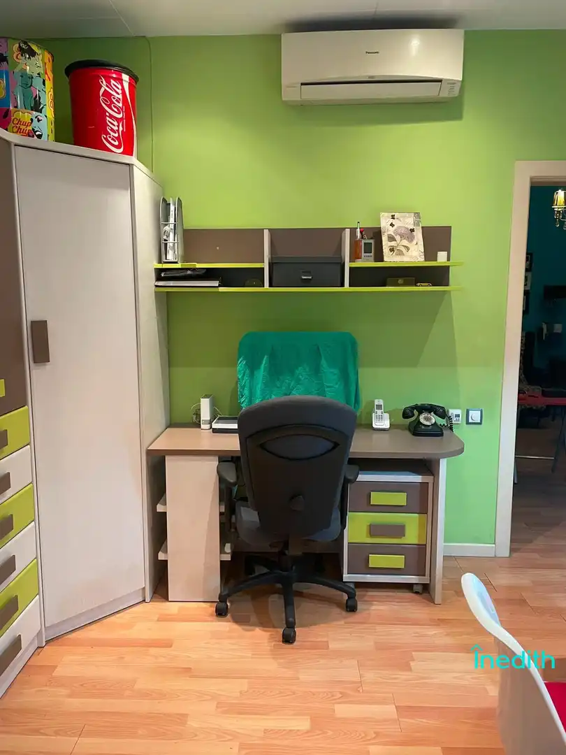 Flat for sale in L'Hospitalet de Llobregat  with Air Conditioner, Heating and Parquet flooring