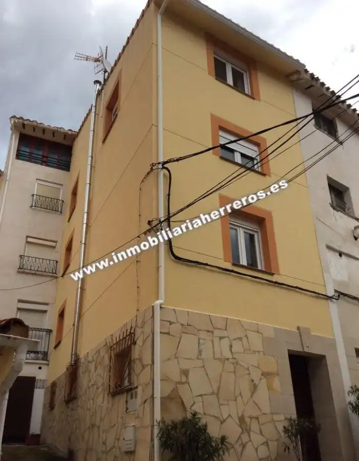 Vista exterior de Casa adosada en venta en Viguera con Calefacción, Parquet y Trastero
