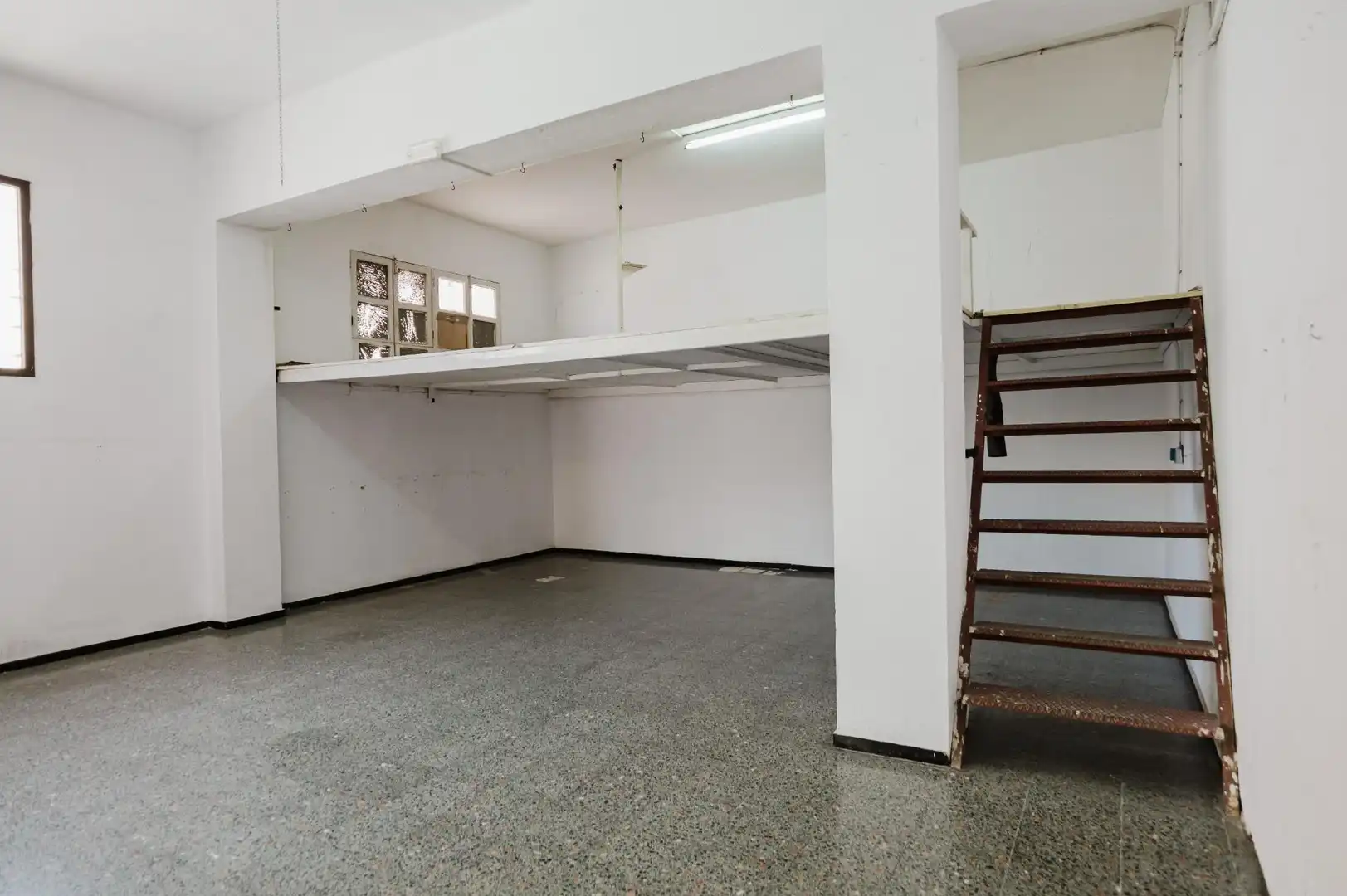 Business premises for sale in Avenida AVENIDA DE CARLOS V 32, imagen 28