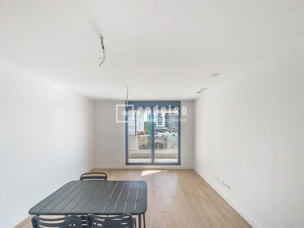 Habitación de Piso en venta en Madrid con Aire acondicionado, Calefacción y Jardín privado