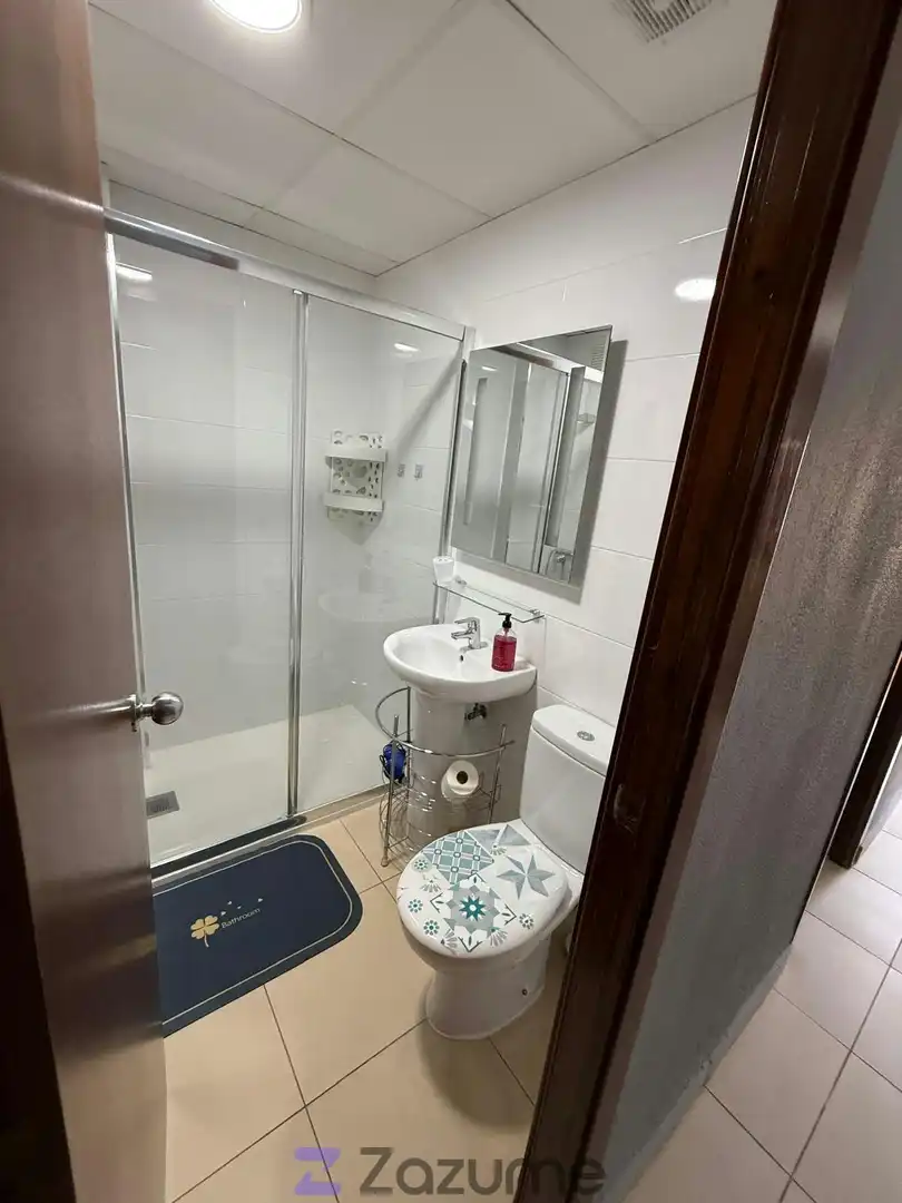 Bathroom of Flat for rent in Benidorm  with Swimming Pool, Furnished and Washing machine