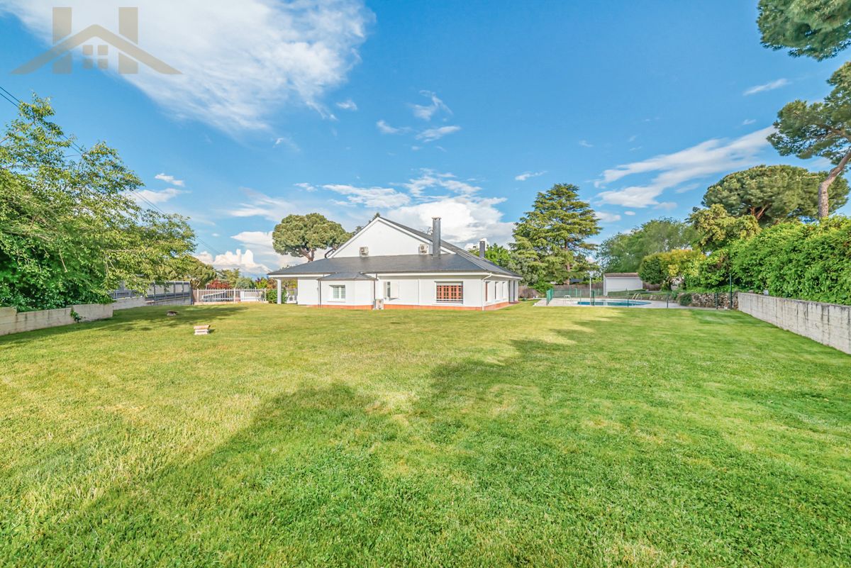 Jardí de Casa o xalet de lloguer en Majadahonda amb Aire condicionat, Calefacció i Jardí privat