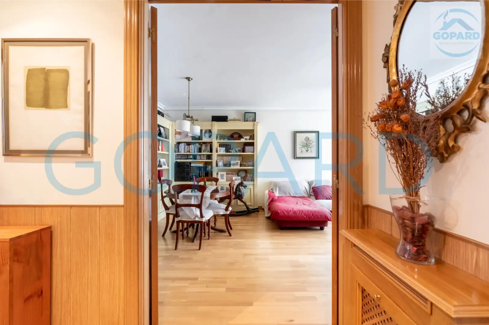 Living room of Flat for sale in Alcobendas  with Air Conditioner, Heating and Parquet flooring