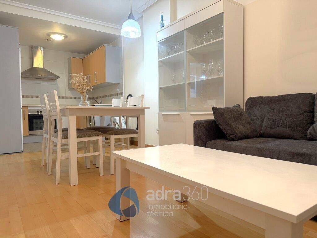 Sala de estar de Apartamento de alquiler en Lardero con Aire acondicionado, Calefacción y Trastero
