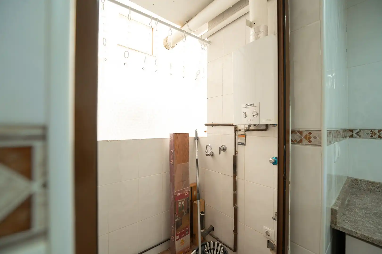 Bany de Pis en venda en Paterna amb Aire condicionat, Jardí privat i Piscina