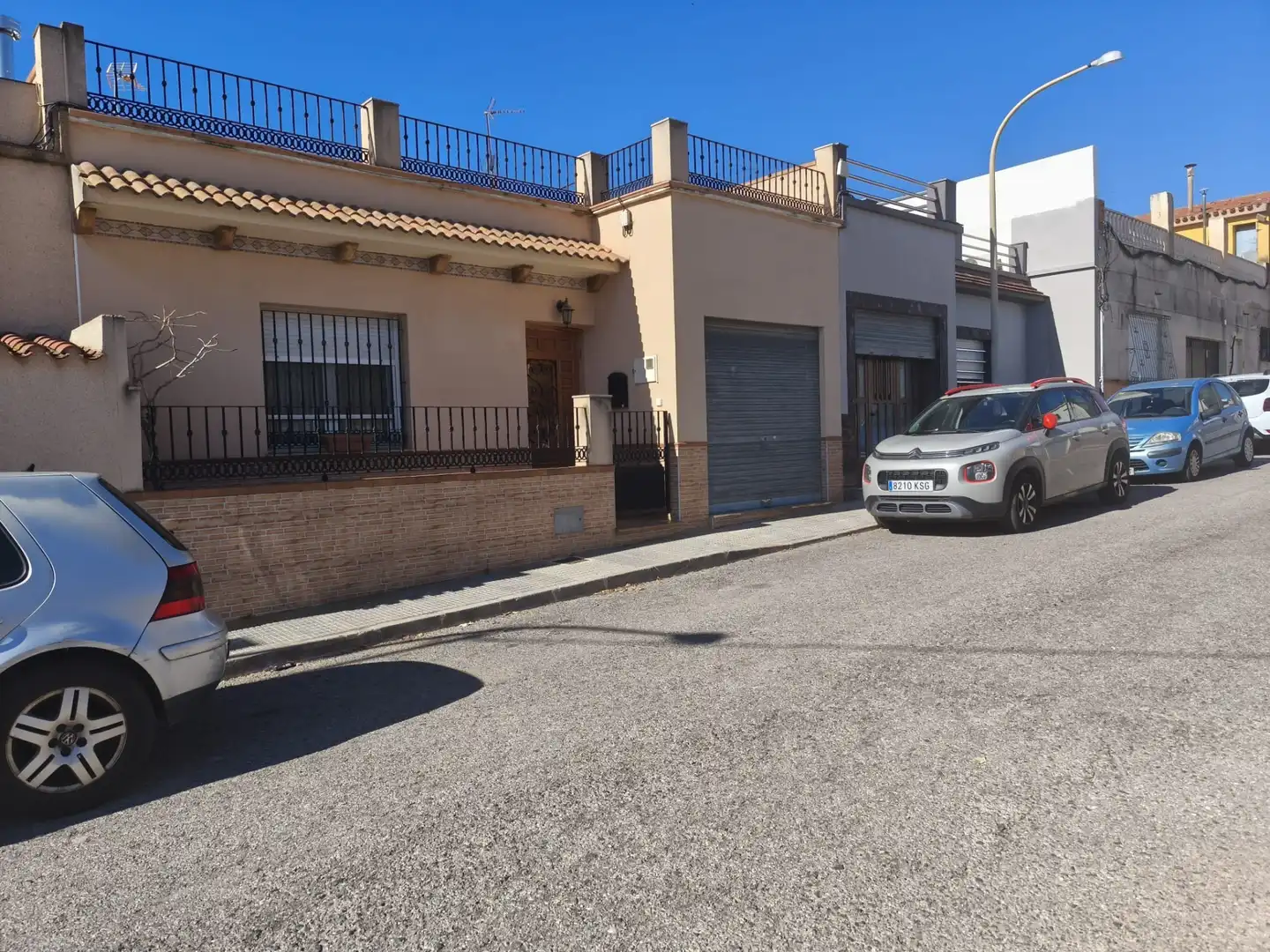 Vista exterior de Casa adosada en venda en Cartagena amb Aire condicionat, Calefacció i Parquet