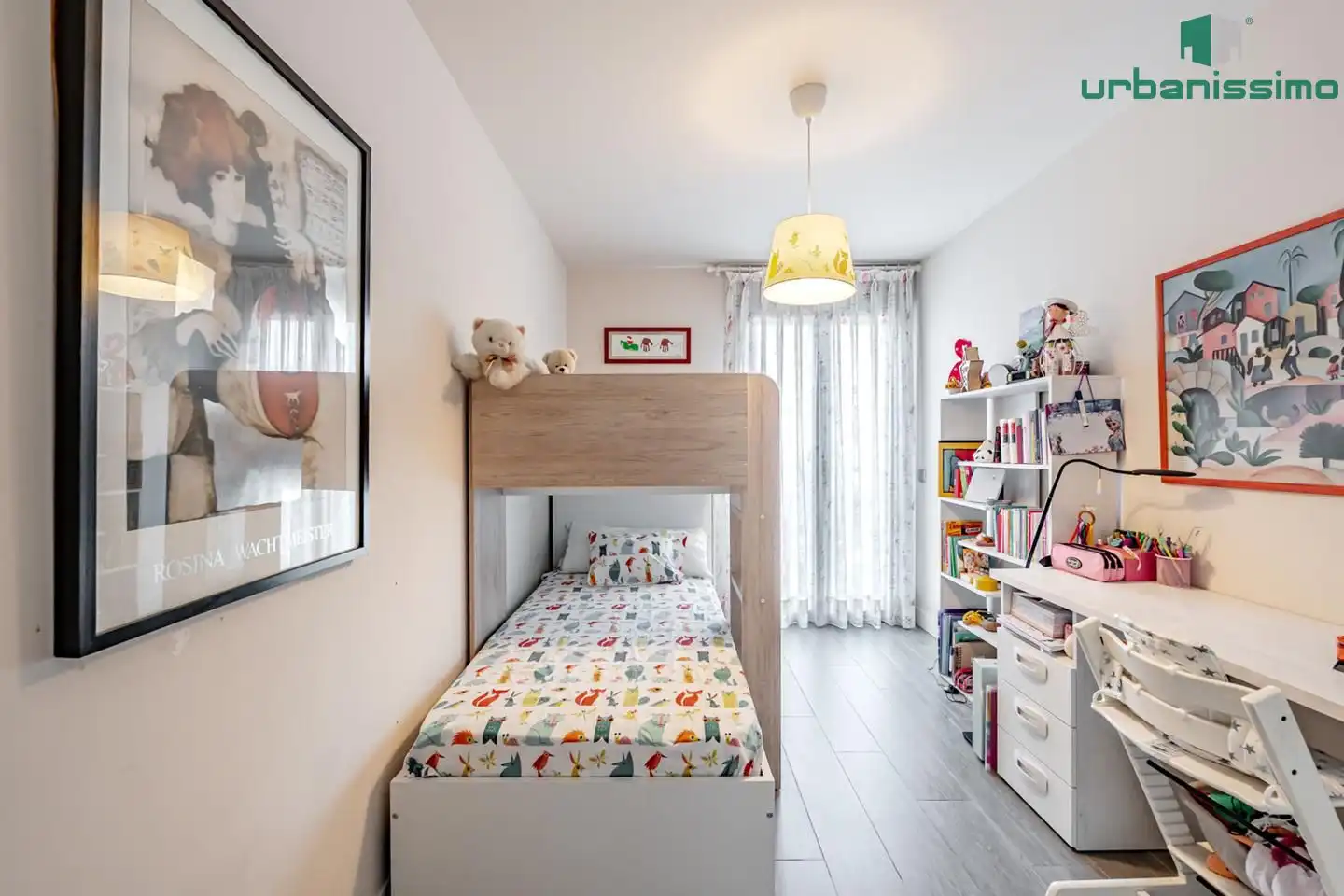 Bedroom of Flat for sale in Madrid  with Air Conditioner, Terrace and Storage room