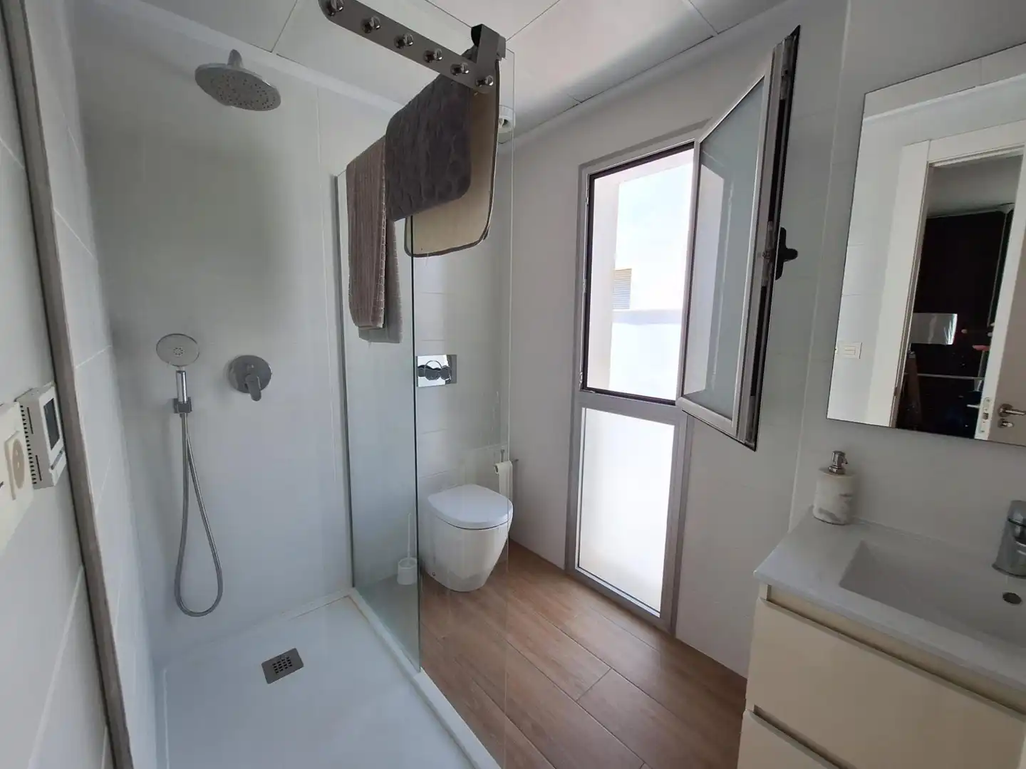 Bany de Casa o xalet en venda en Torrevieja amb Aire condicionat, Calefacció i Jardí privat