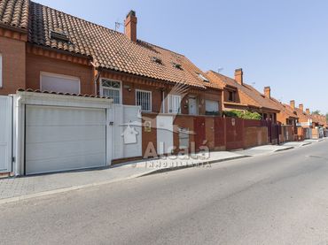 Adosado con jardín en venta en Mejorada del Campo