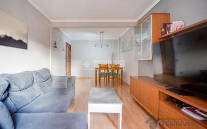 Living room of Flat for sale in  Barcelona Capital  with Air Conditioner