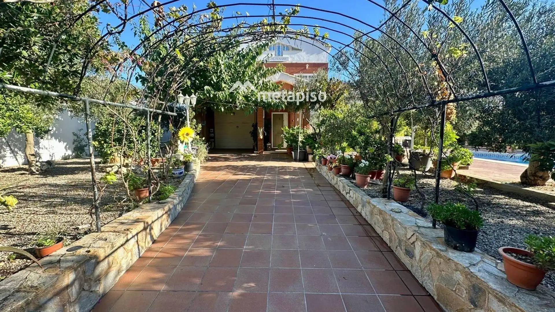 Vista exterior de Casa o xalet en venda en El Vendrell amb Calefacció, Terrassa i Piscina