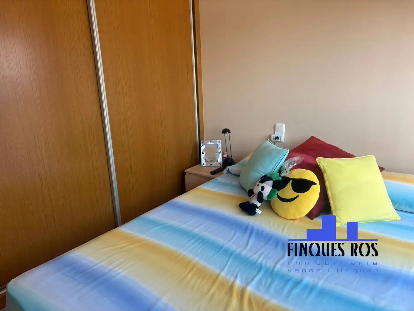 Schlafzimmer von Einfamilien-Reihenhaus zum Verkauf in Vinaròs mit Klimaanlage, Terrasse und Schwimmbad