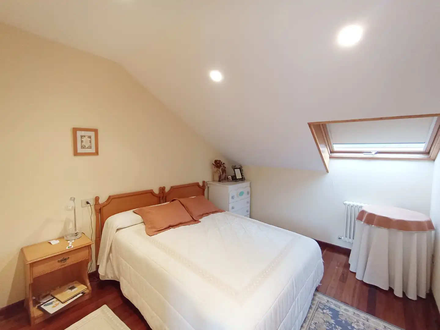Bedroom of Houses for sale in Coirós  with Heating, Private garden and Parquet flooring