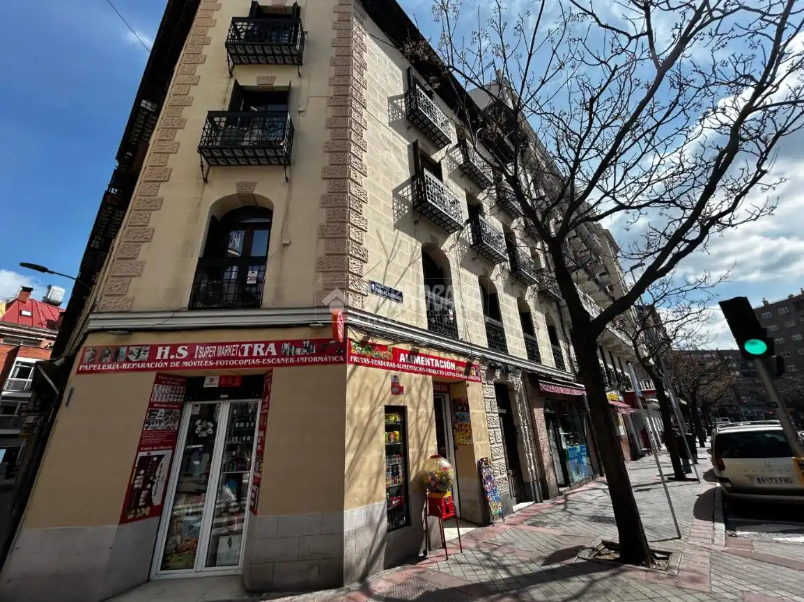 Vista exterior de Pis en venda en Madrid