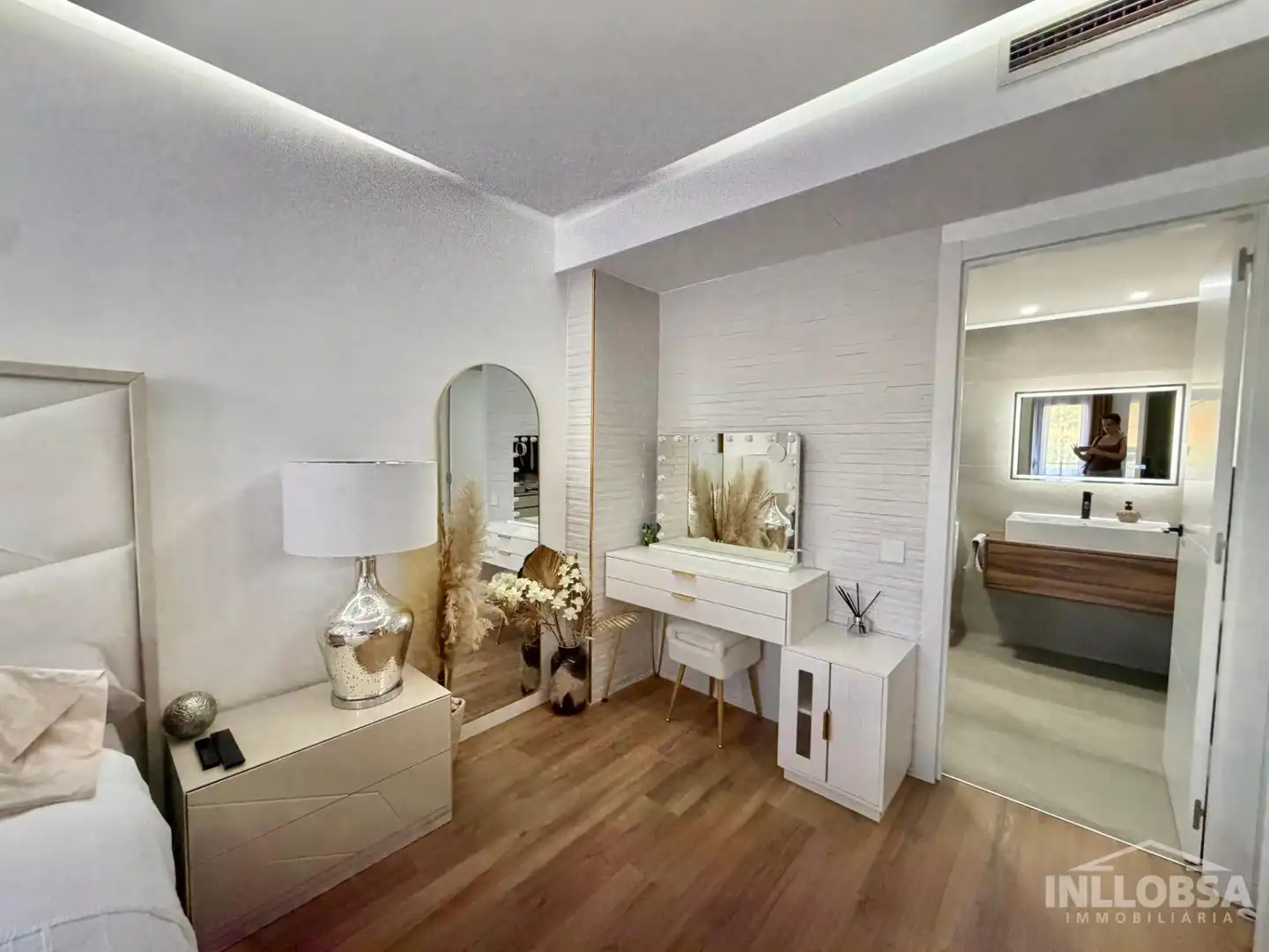 Sala de estar de Piso en venta en Manresa con Calefacción, Parquet y Terraza
