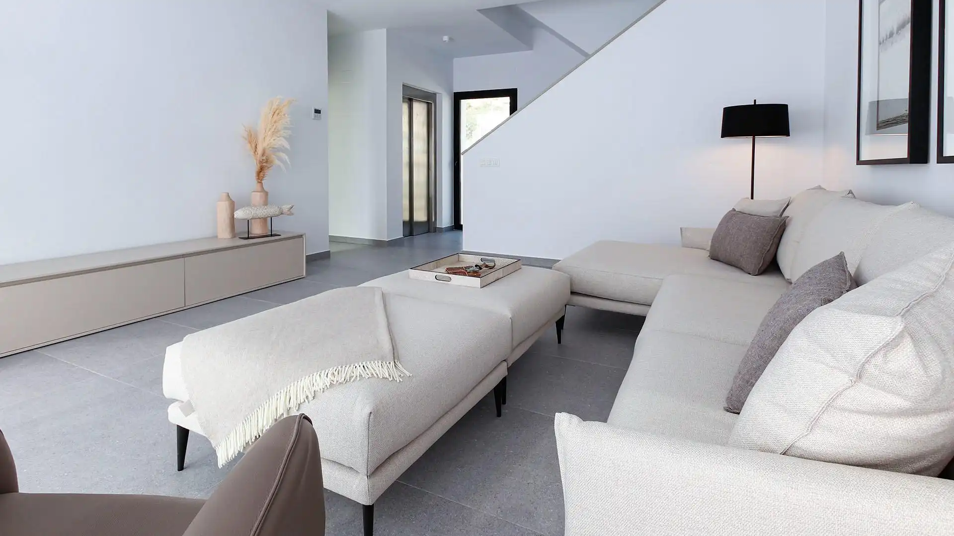 Sala d'estar de Casa o xalet en venda en Guardamar del Segura amb Aire condicionat, Jardí privat i Terrassa