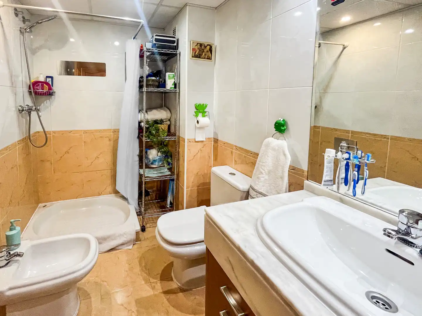 Bathroom of Flat for sale in Valencia  with Air Conditioner, Terrace and Swimming Pool